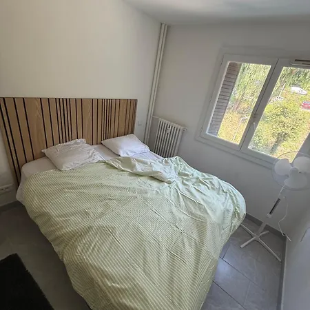 Apparently 2 Bedrooms * نيس