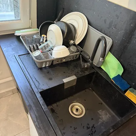 Apparently 2 Bedrooms Διαμέρισμα