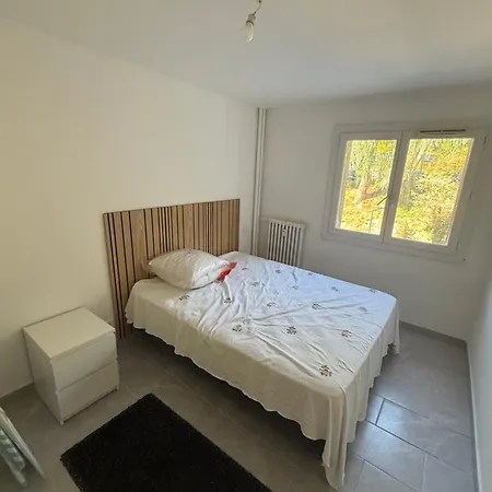 Apparently 2 Bedrooms شقة *