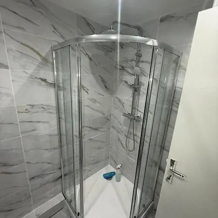 Διαμέρισμα Apparently 2 Bedrooms